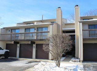 69 White Oaks Rd #69, Fox Lake, IL 60020