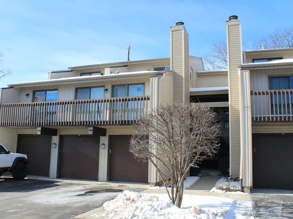 69 White Oaks Rd #69, Fox Lake, IL 60020