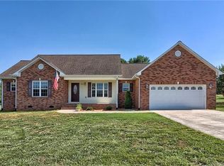 105 Mallory Ln, Statesville, NC 28625