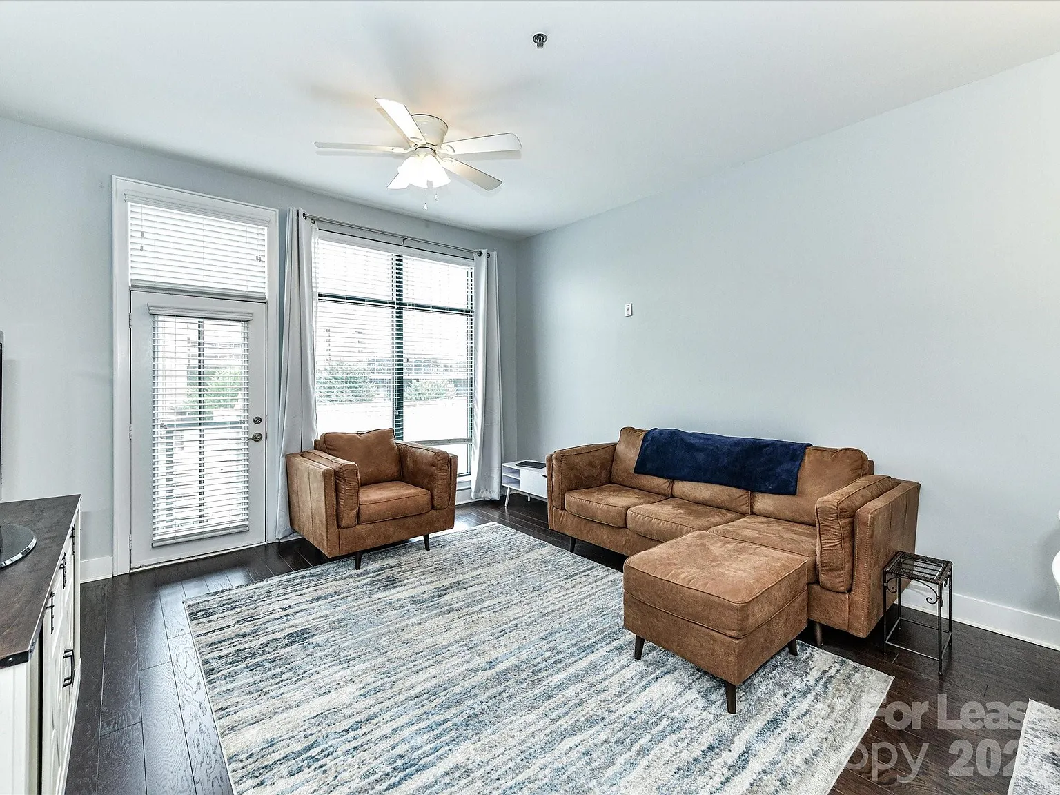 1 bed, 1.0 bath, 830 sqft, $2,100 — Photo 4