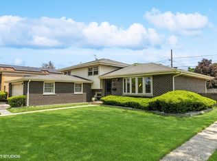 7815 Central Ave, Morton Grove, IL 60053
