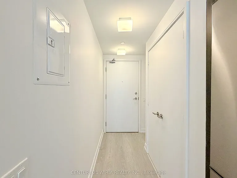 181 Dundas St E #715 — Photo 3