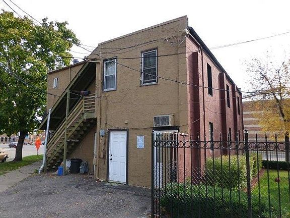 4th image of 905 W 7th St