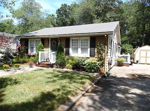 1st image of 17 Bailey Dr