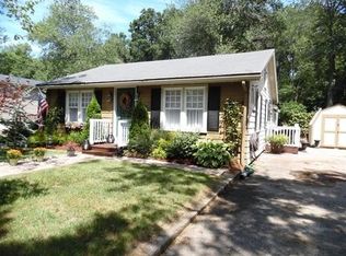 17 Bailey Dr, West Greenwich, RI 02817