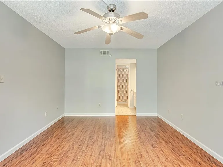6154 Burnside Cir — Photo 16