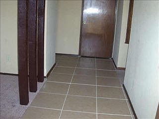 1st image of 652 Nora Ln