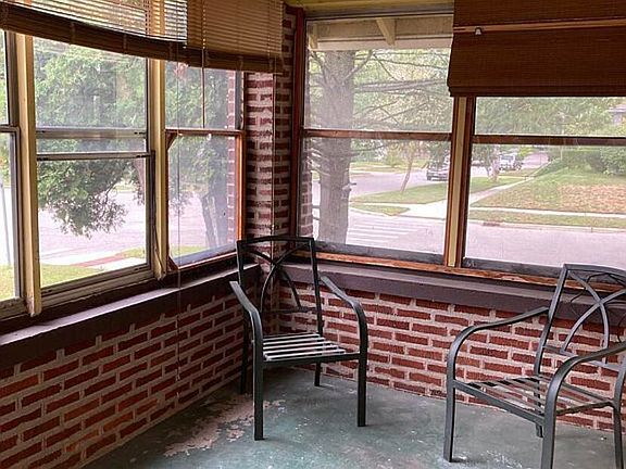 2nd image of 1102 Alto Ave SE
