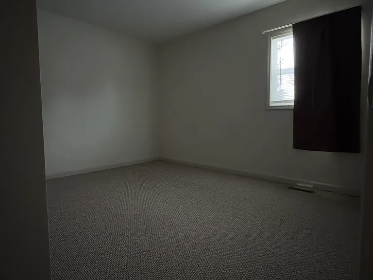 1830 Sharon St — Photo 11