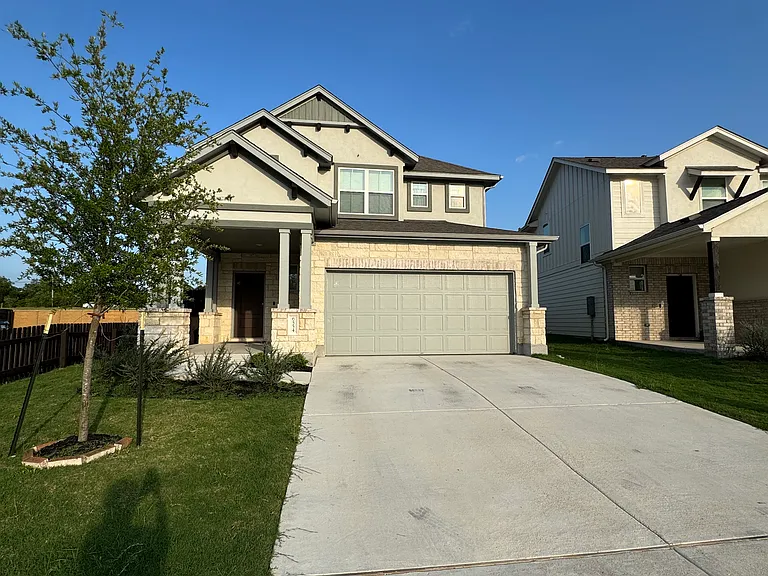 Marsh Ln — Photo 1
