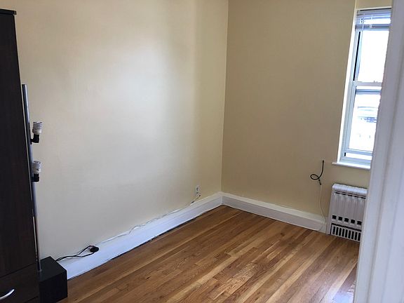 3rd image of 16806 Union Tpke #2