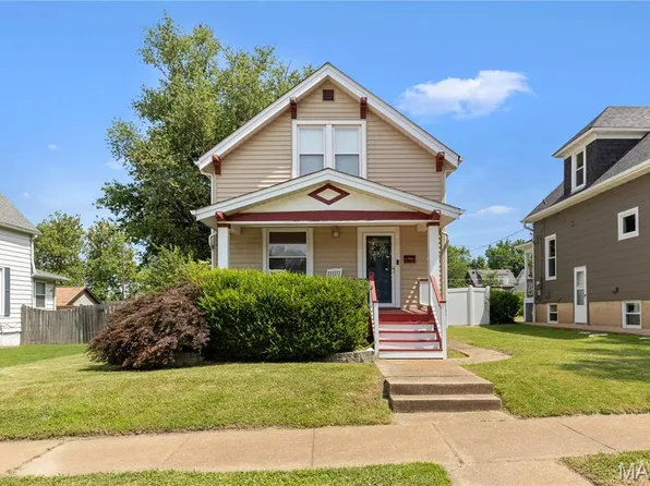 7033 Pernod Ave, Saint Louis, MO 63139