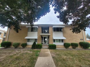 21334 Beaconsfield St, Saint Clair Shores, MI 48080