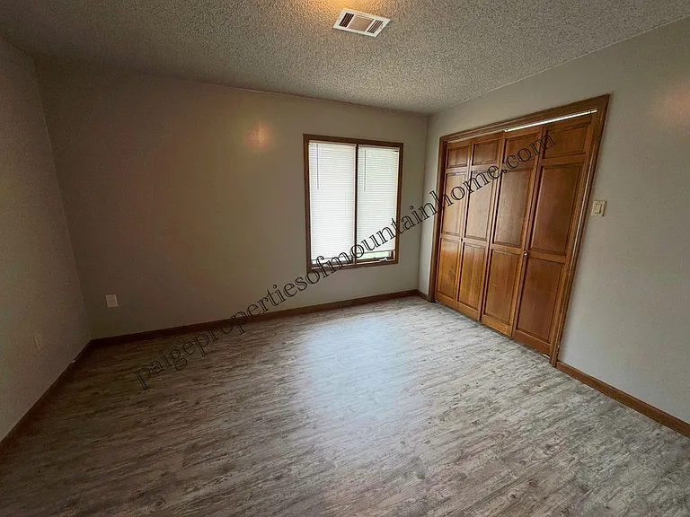 605 Cooper Estates Dr #12 — Photo 13