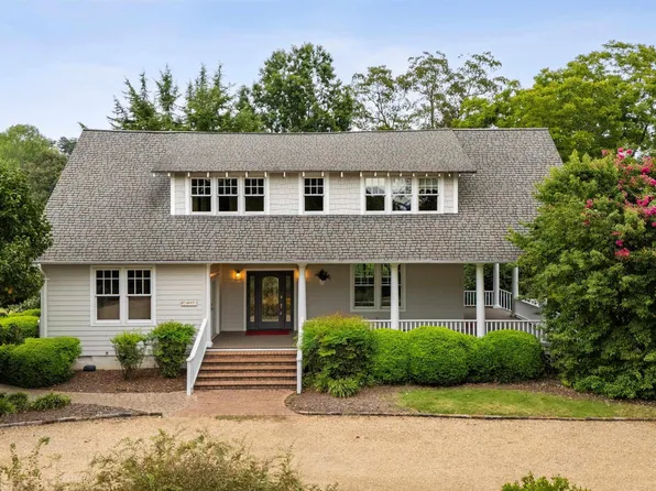 10490 New Cut Rd, Campobello, SC 29322