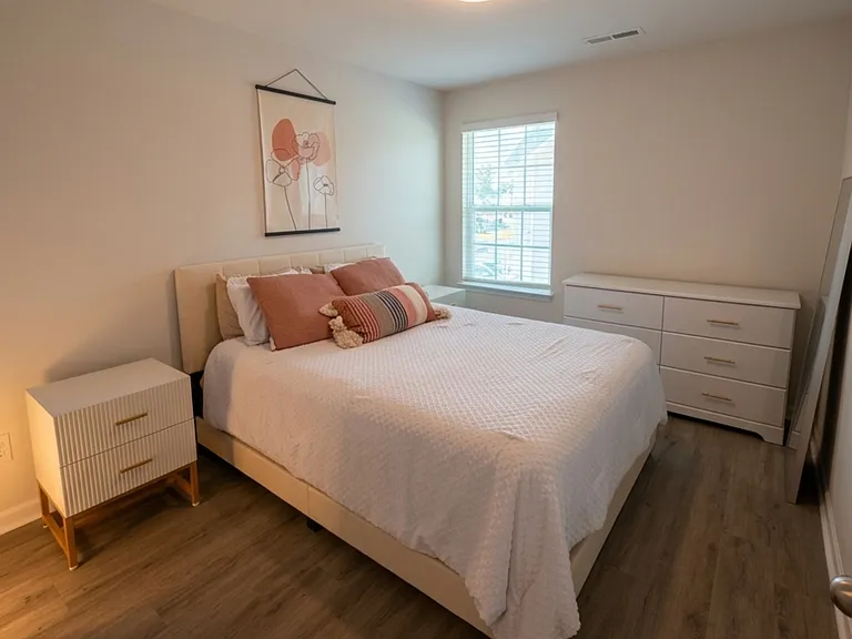 5528 Avery Dr — Photo 11