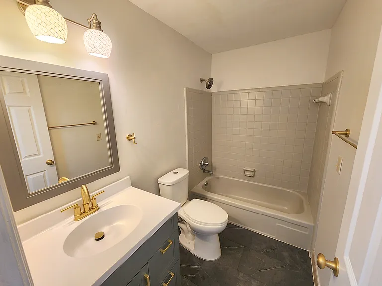 14417 Pennsylvania Rd #9 — Photo 6