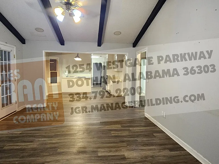 211 Plantation Rd — Photo 18