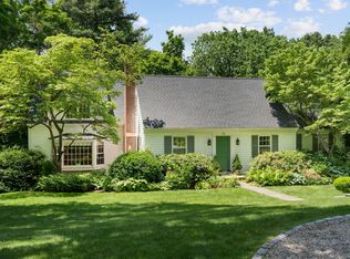 39 Briar Brae Rd, Darien, CT 06820