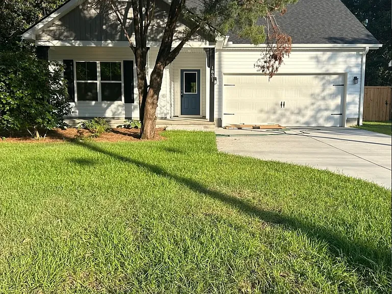 1831 Woodland Rd — Photo 1