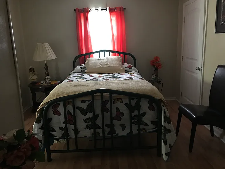 315 Bluff Ave — Photo 8