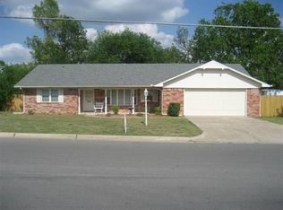 1128 Sunset Dr SW, Ardmore, OK 73401