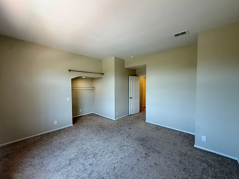 3366 Waterford Dr — Photo 35