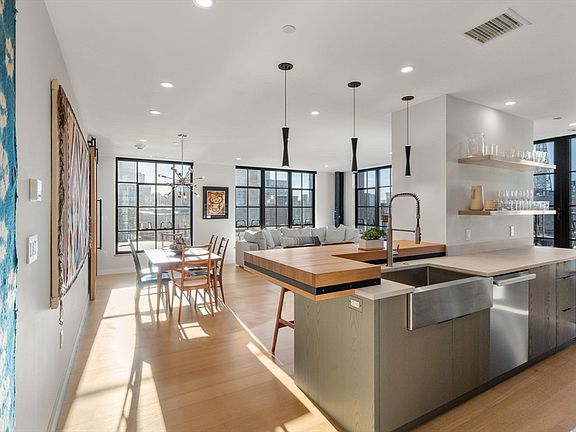 3rd image of 76 Wareham St #Phd