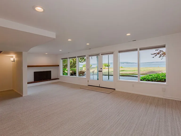 15550 Broom St NE — Photo 27