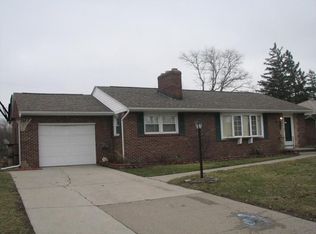 825 Athens Rd, Oregon, OH 43616