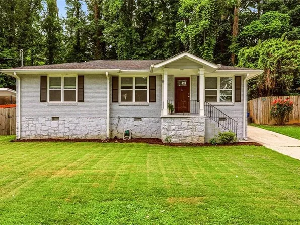 892 Scott Cir, Decatur, GA 30033