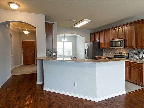 5th image of 12512 Coral Dr