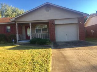 608 Twin Oak Dr, Russellville, AR 72802