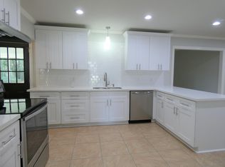10866 W Robin Hood Dr, Baton Rouge, LA 70815
