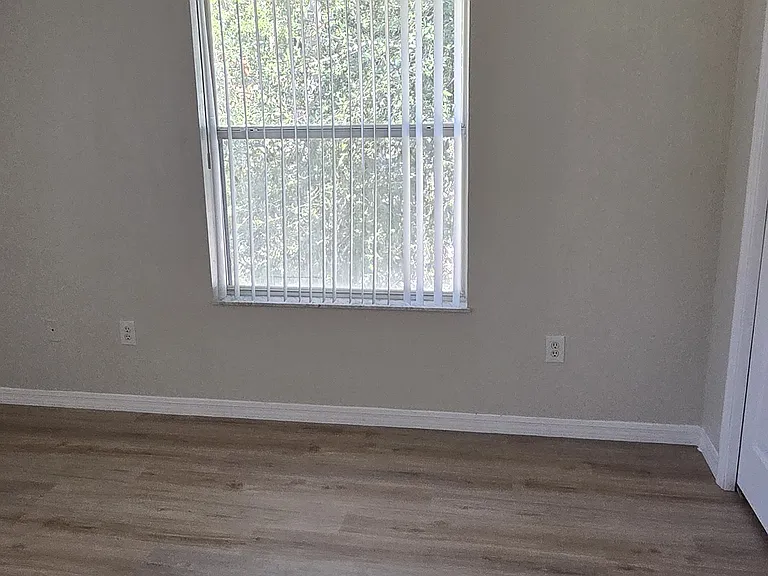 213 NW 8th St #2 — Photo 17