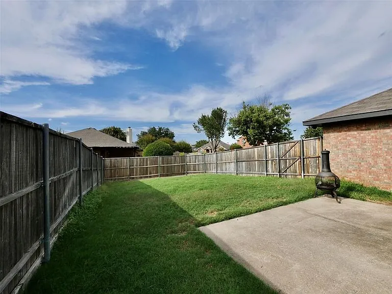 4502 Highlands Dr — Photo 26