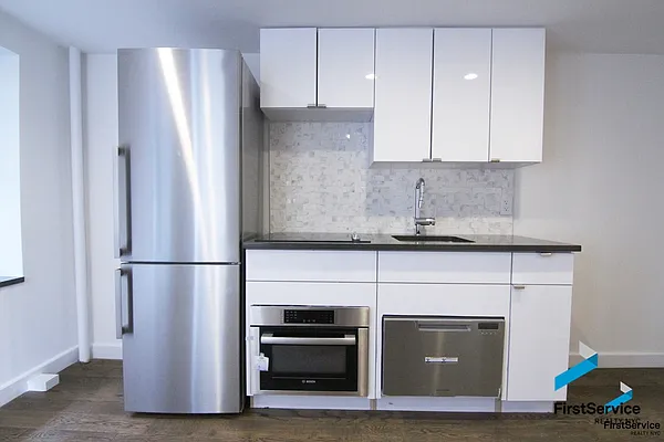 Rented by FirstService Realty (legacy) | media 16