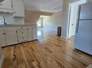 696 Hevey St, Manchester, NH 03102