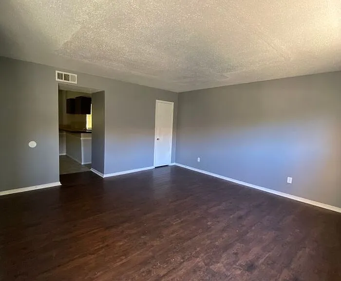 3758 N Nicklas Ave — Photo 2