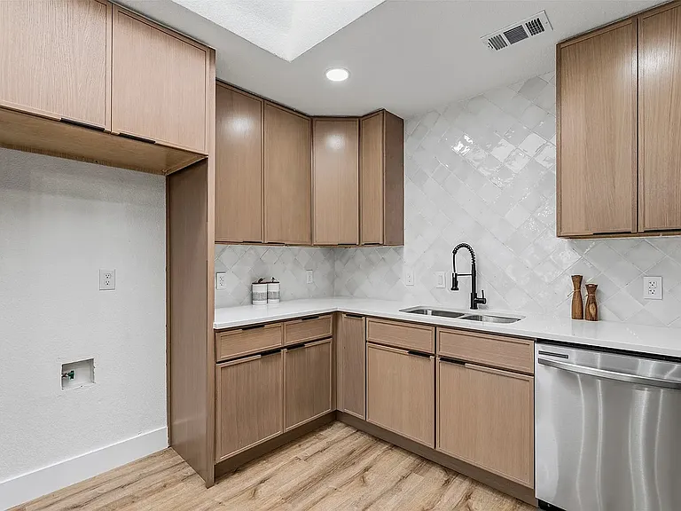 9255 Crimnson Ct — Photo 16