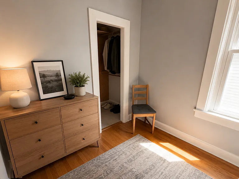 1331 N Oakley Blvd #2 — Photo 7
