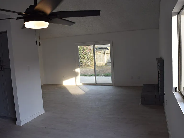 3804 April St — Photo 25
