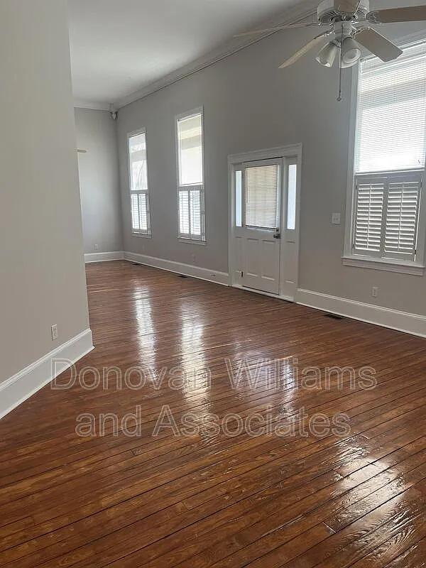 3 bed, 3.0 bath, 1728 sqft, $1,800 — Photo 2