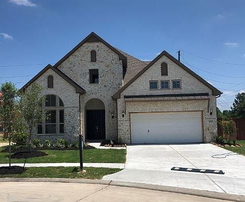 1st image of 25289 Forest Ledge Dr