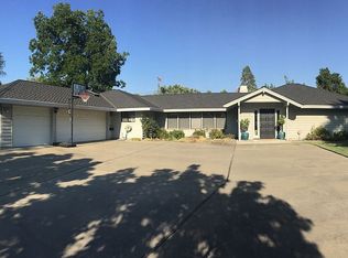 2730 Creekside Ln, Sacramento, CA 95821