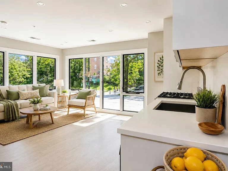 4424 Georgia Ave NW #202 — Photo 3