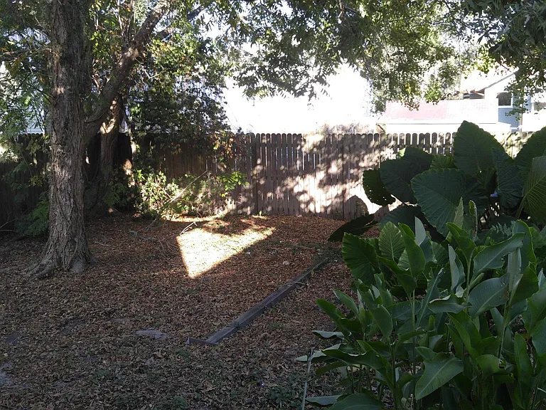 2223 Jena St — Photo 11
