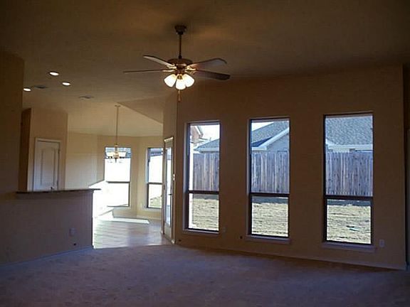 2nd image of 2109 Woodhaven Dr