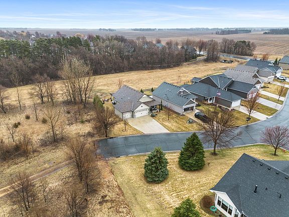 5th image of 3529 S Pointe Dr
