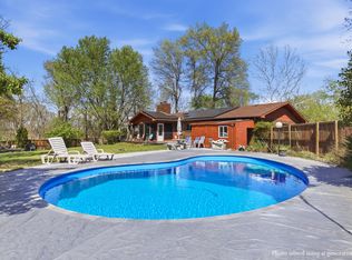2949 State Hwy Jj, Crane, MO 65633